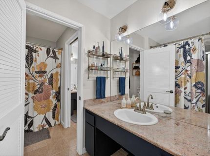 878 Woodside Ln #2, Unit 2, Sacramento, CA 95825 Photo