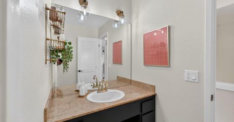 878 Woodside Ln #2, Unit 2, Sacramento, CA 95825 Photo