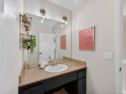 878 Woodside Ln #2, Unit 2, Sacramento, CA 95825 Photo