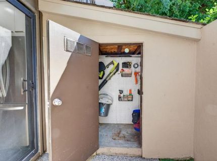 878 Woodside Ln #2, Unit 2, Sacramento, CA 95825 Photo