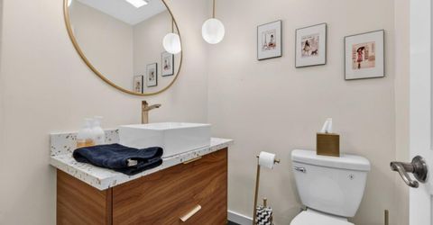 878 Woodside Ln #2, Unit 2, Sacramento, CA 95825 Photo