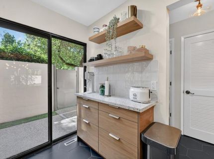 878 Woodside Ln #2, Unit 2, Sacramento, CA 95825 Photo