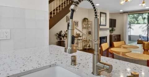 878 Woodside Ln #2, Unit 2, Sacramento, CA 95825 Photo