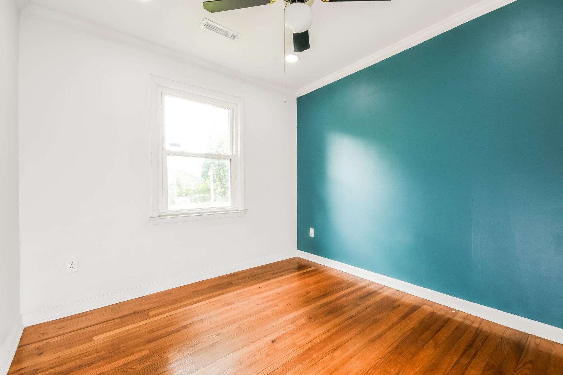 2373 Otranto Road Photo 12