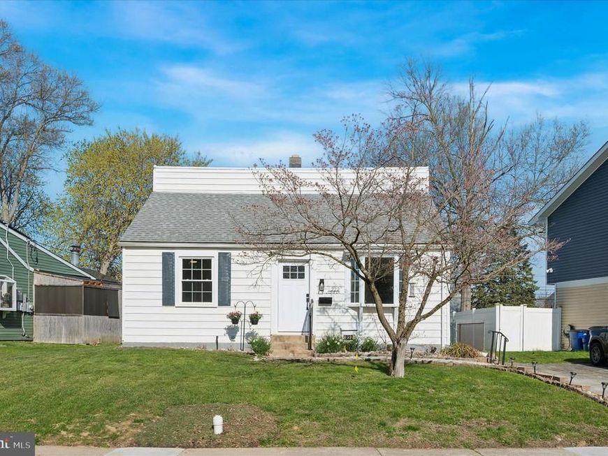 222 W Love Lane, Norwood, PA 19074 Main Photo