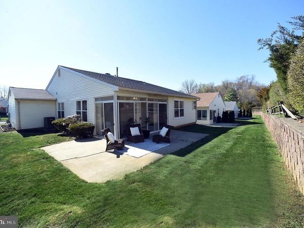 4 DEEP HOLLOW LANE N , COLUMBUS, NJ 08022