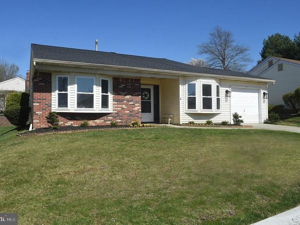 4 DEEP HOLLOW LANE N , COLUMBUS, NJ 08022