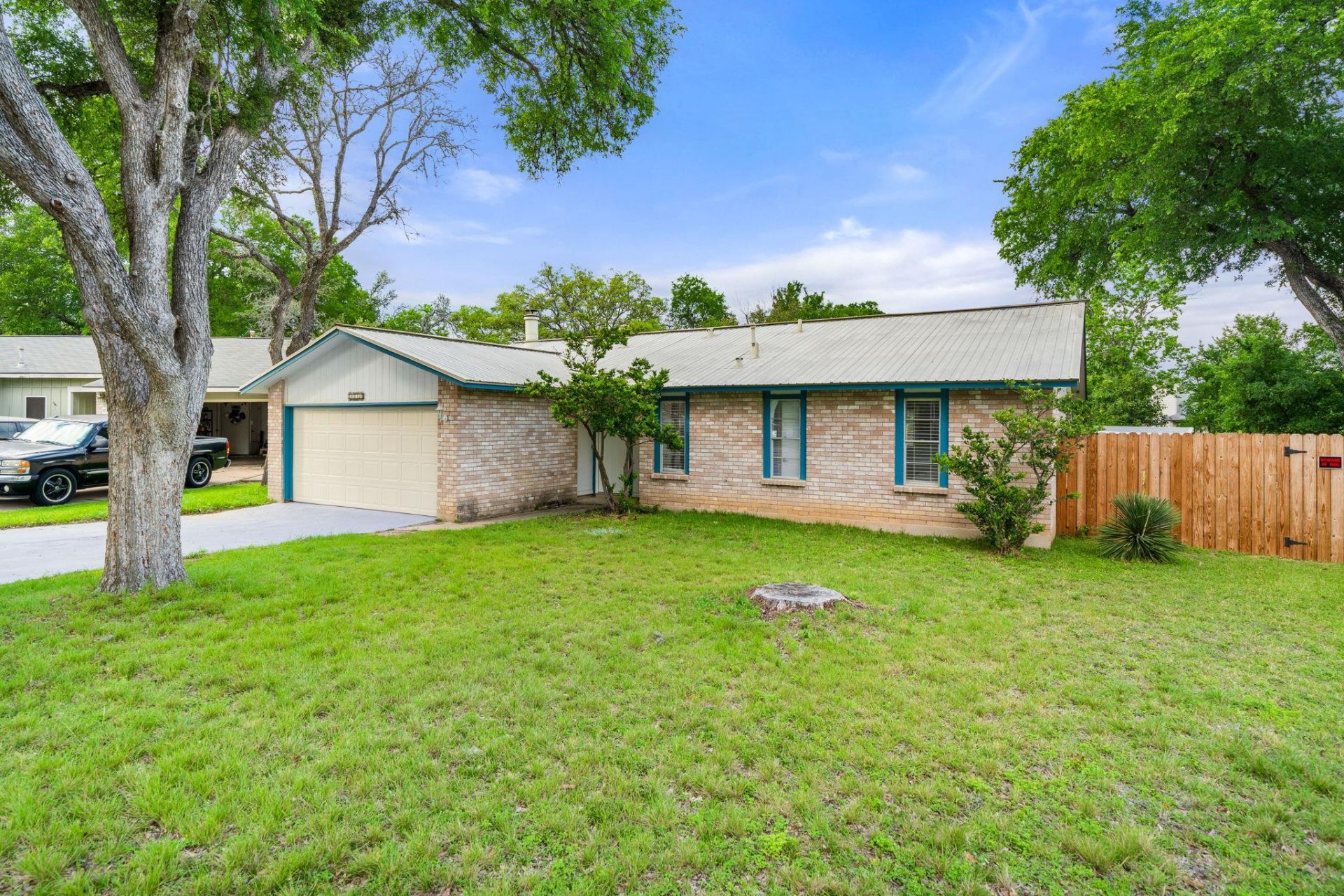 3917 Leafield Dr, Austin, TX 78749 Main Photo
