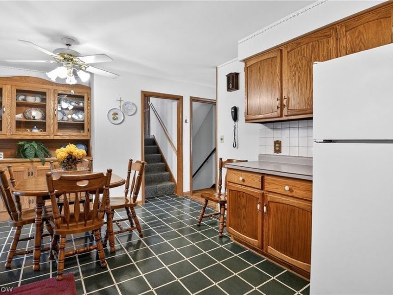 130 Robinwood Drive, New Middletown, OH 44442 Photo 11