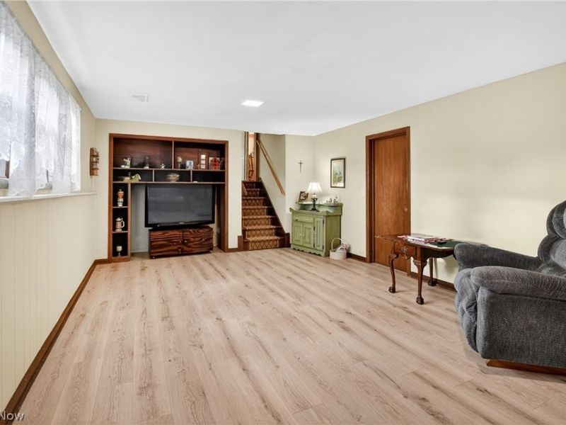 130 Robinwood Drive, New Middletown, OH 44442 Photo 13