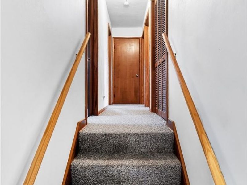 130 Robinwood Drive, New Middletown, OH 44442 Photo 16