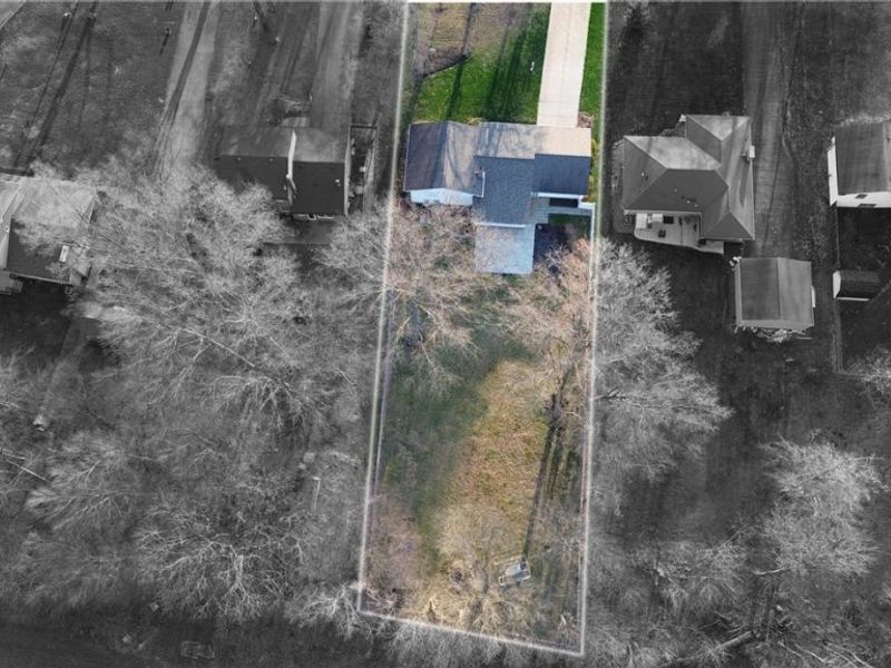 130 Robinwood Drive, New Middletown, OH 44442 Photo 4