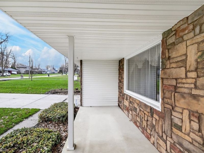 130 Robinwood Drive, New Middletown, OH 44442 Photo 46