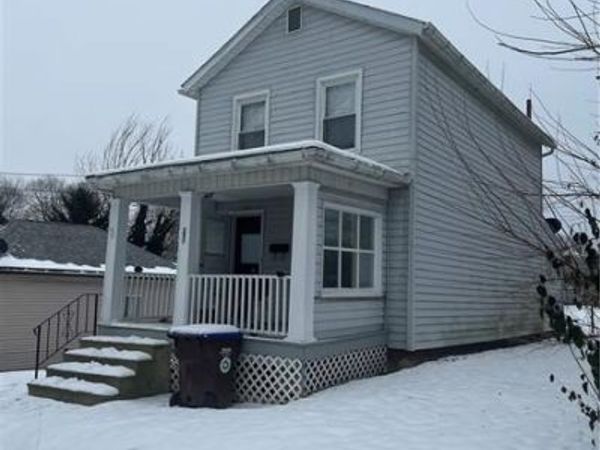 297 Andrew St, Sharon, PA 16146