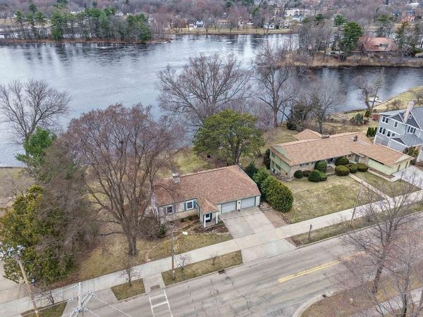 810 3RD STREET SOUTH, Wisconsin Rapids, WI 54494