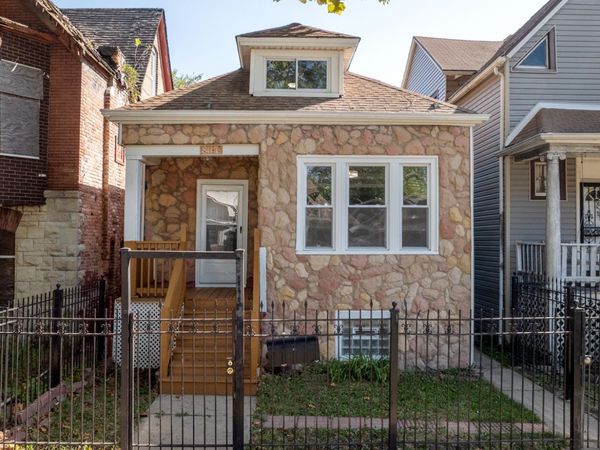 8117 S Burnham Avenue , Chicago, IL 60617
