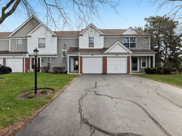 25 N Oltendorf Road , Streamwood, IL 60107