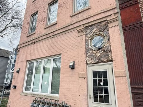 2904 S Wells Street, Chicago, IL 60616