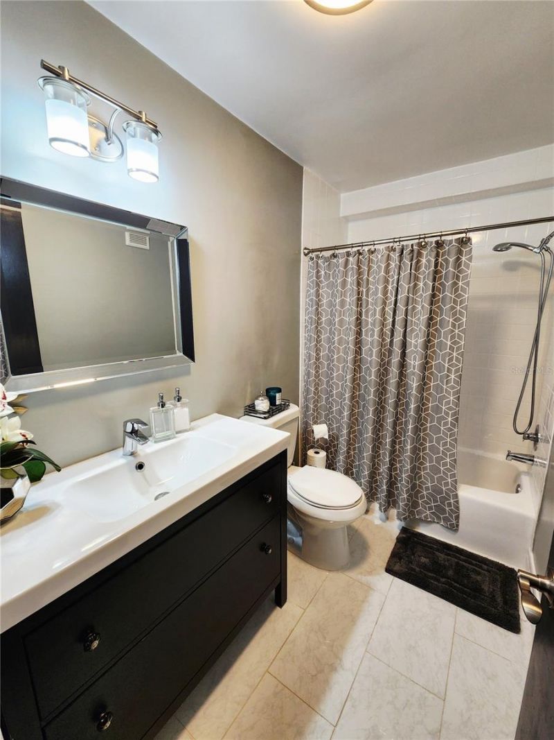 4651 1st Street Ne, Unit 306, Saint Petersburg, FL 33702 Photo