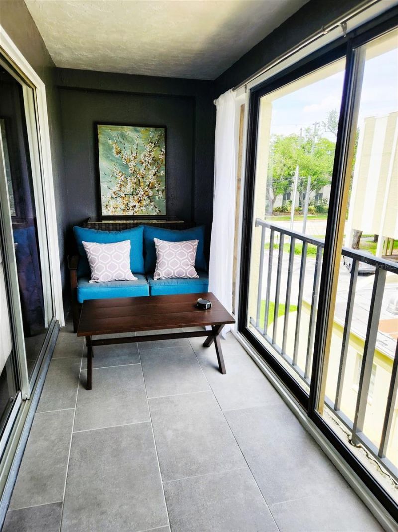 4651 1st Street Ne, Unit 306, Saint Petersburg, FL 33702 Photo