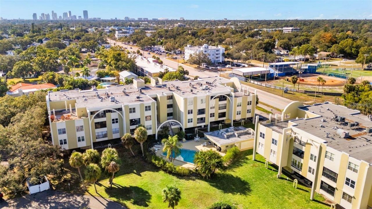 4651 1st Street Ne, Unit 306, Saint Petersburg, FL 33702 Photo