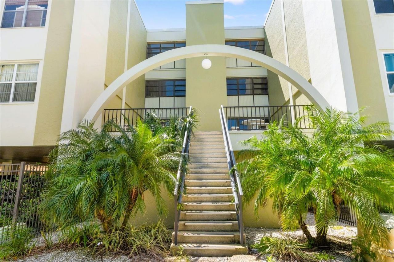 4651 1st Street Ne, Unit 306, Saint Petersburg, FL 33702 Photo