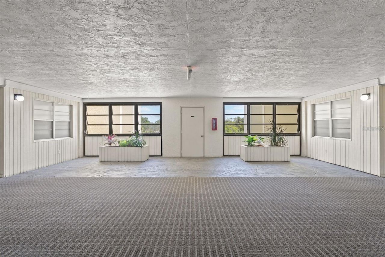 4651 1st Street Ne, Unit 306, Saint Petersburg, FL 33702 Photo
