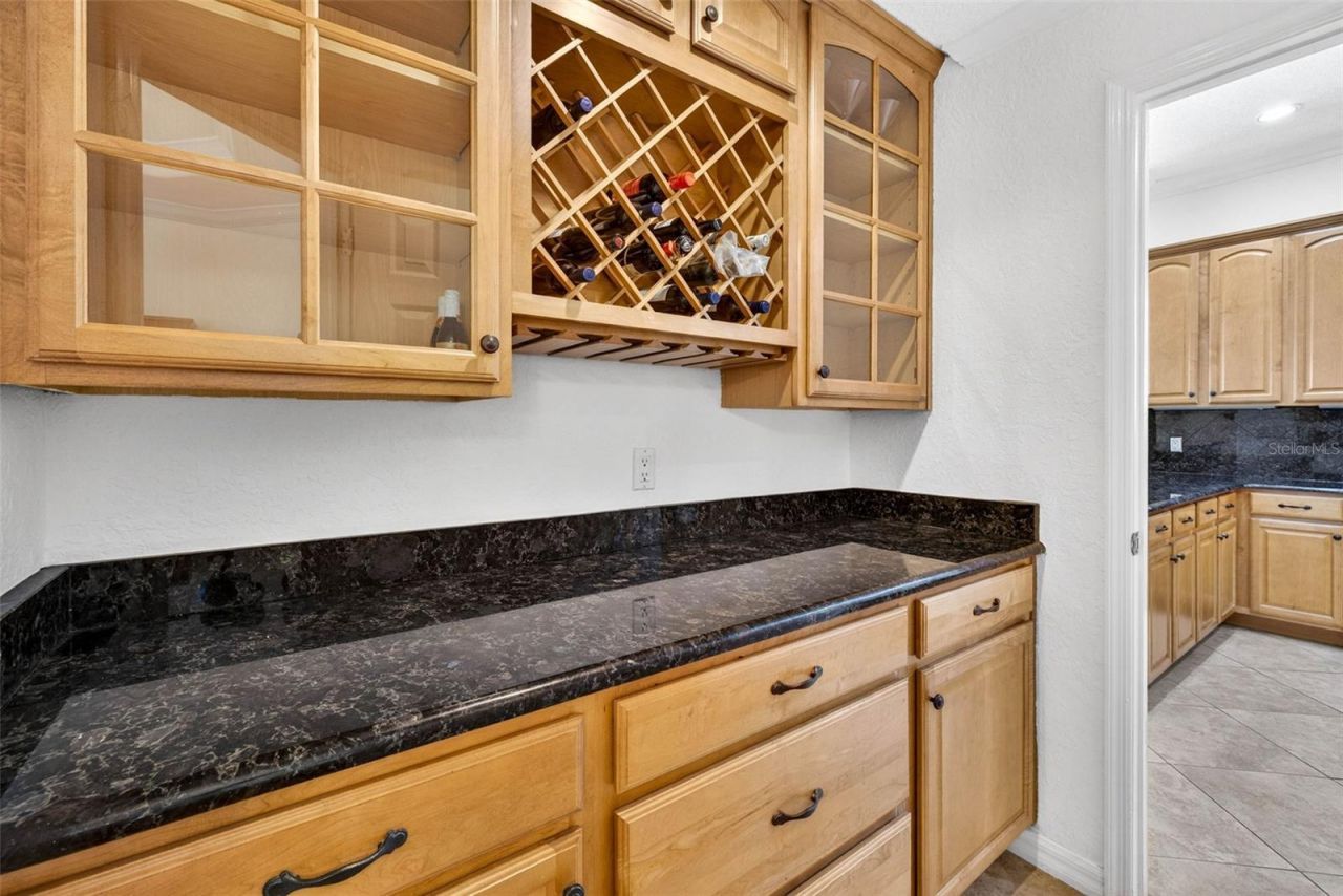 5905 Cherry Oak Drive , Valrico, FL 33596 Photo