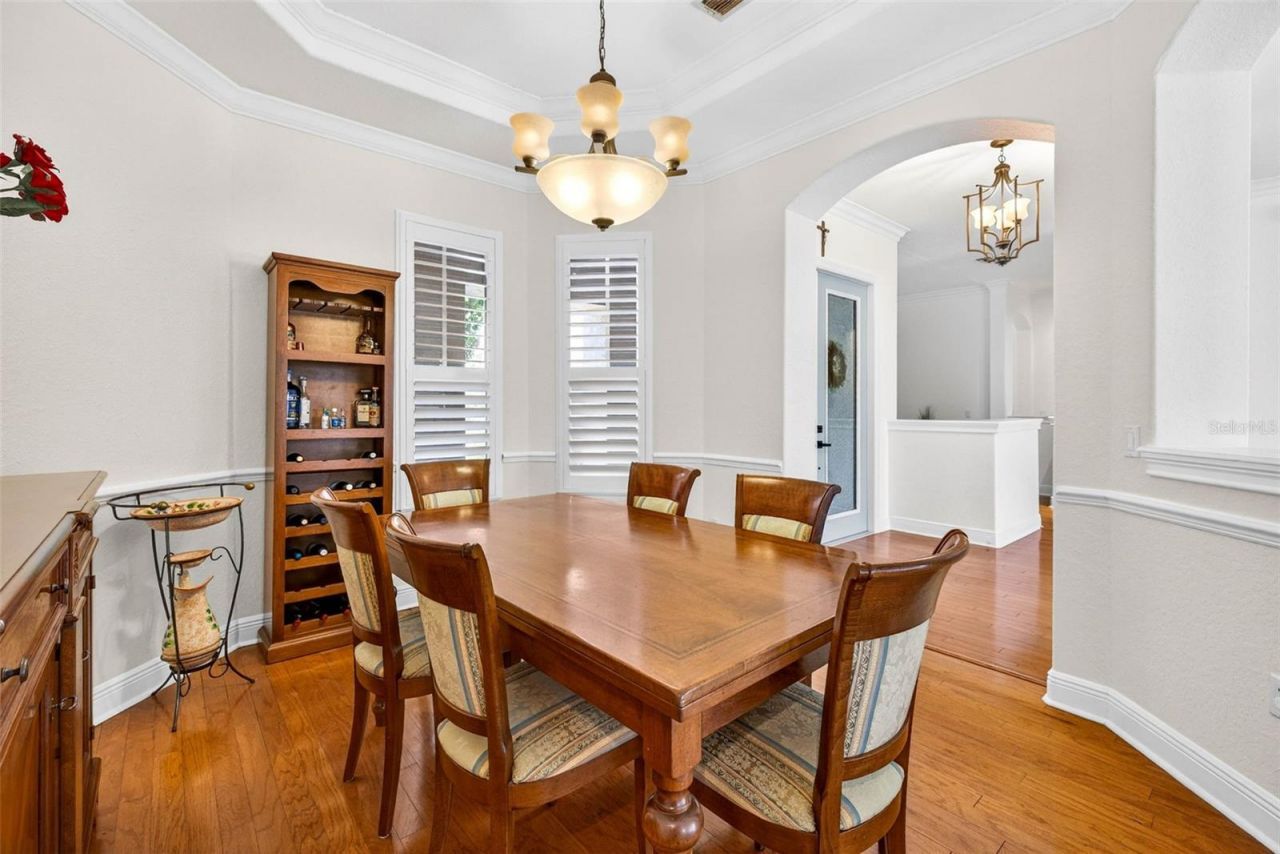 5905 Cherry Oak Drive , Valrico, FL 33596 Photo