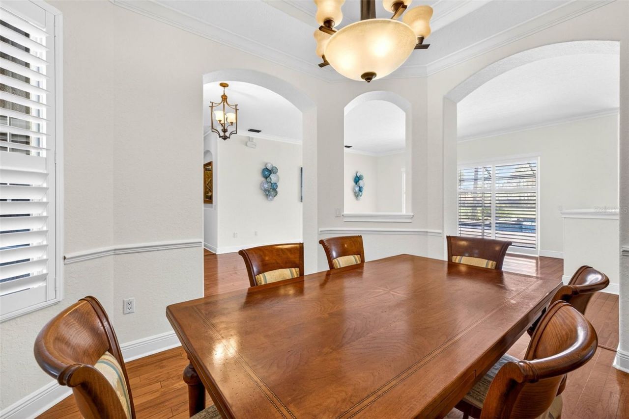 5905 Cherry Oak Drive , Valrico, FL 33596 Photo