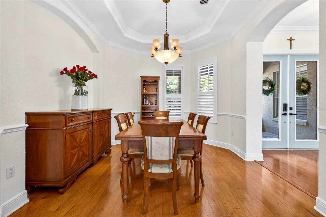 5905 Cherry Oak Drive , Valrico, FL 33596 Photo