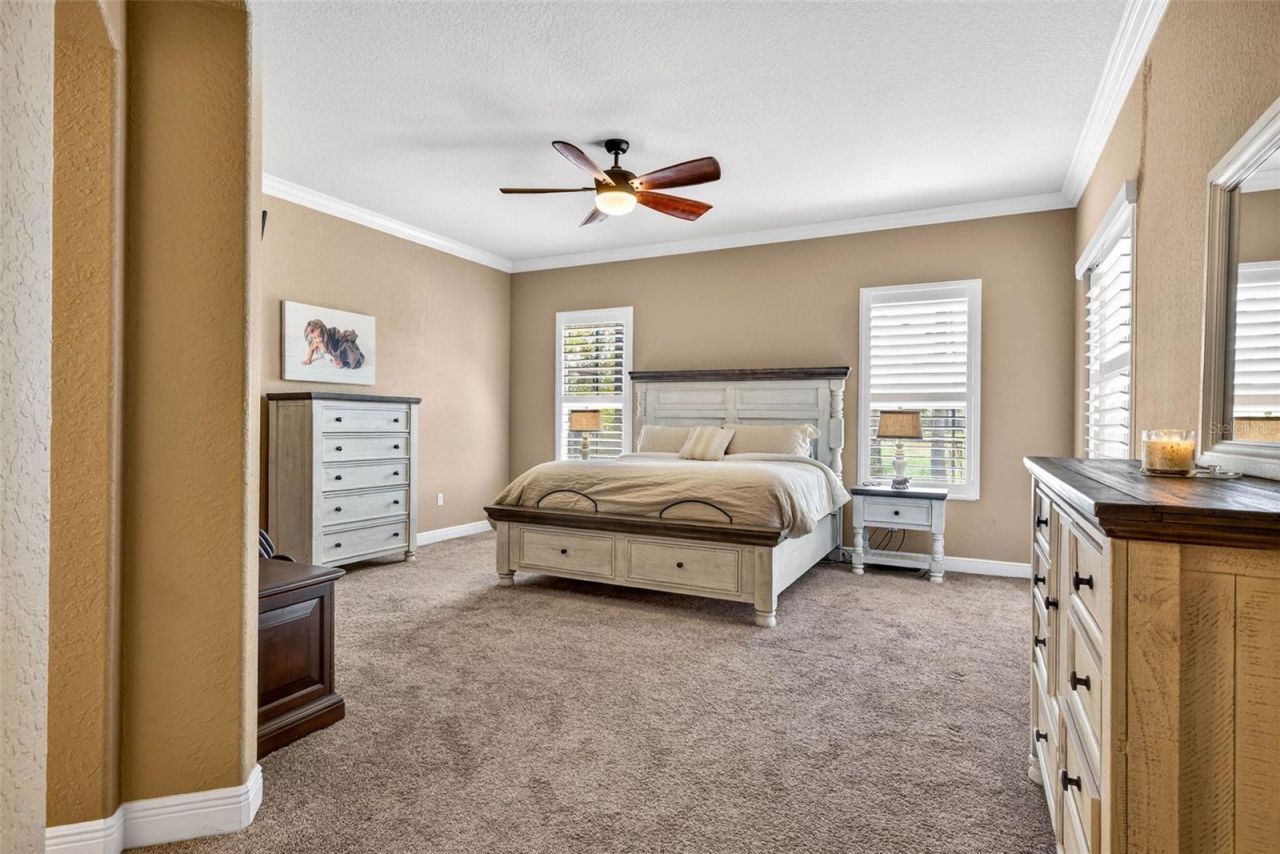 5905 Cherry Oak Drive , Valrico, FL 33596 Photo