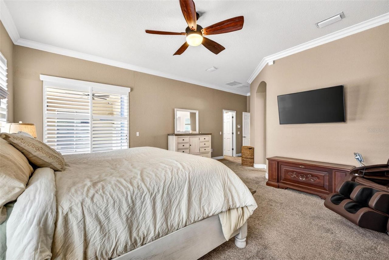 5905 Cherry Oak Drive , Valrico, FL 33596 Photo