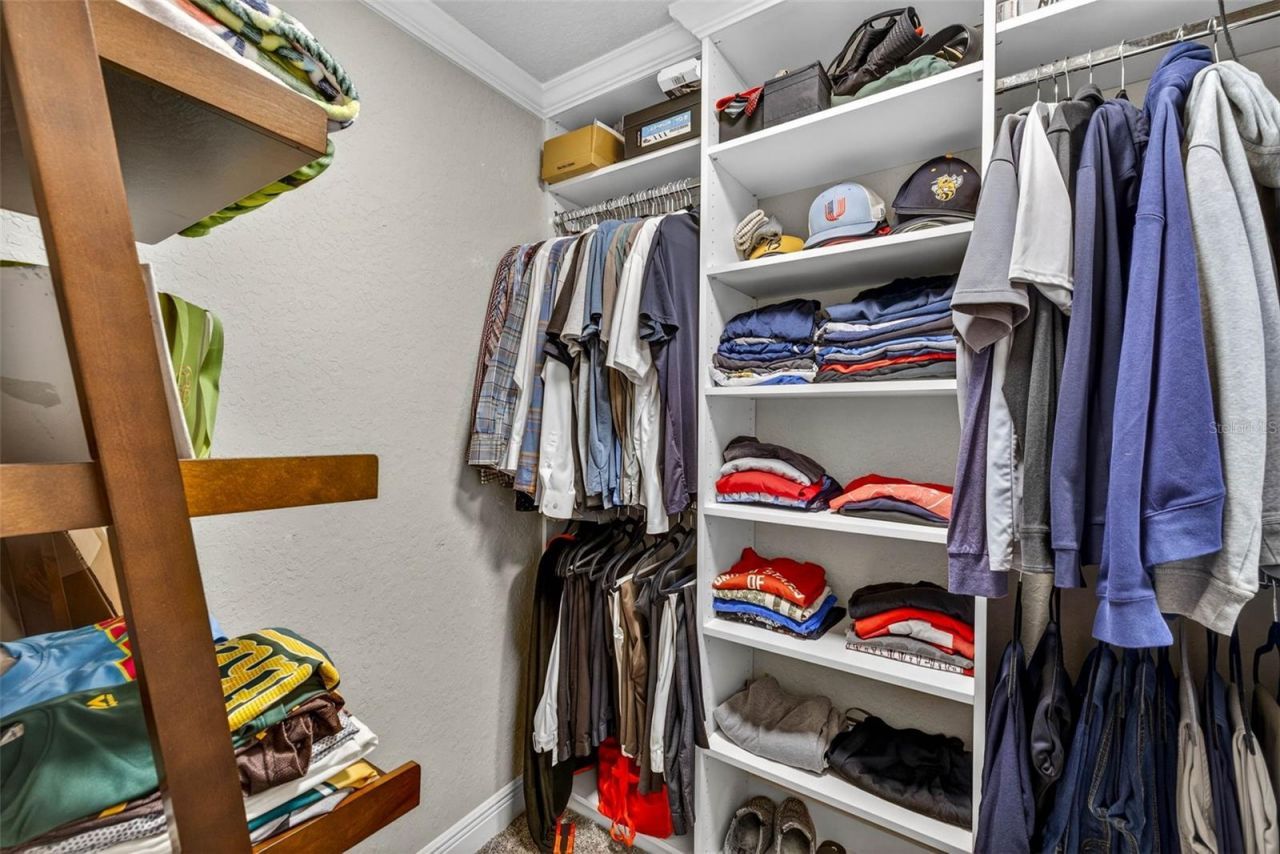 5905 Cherry Oak Drive , Valrico, FL 33596 Photo