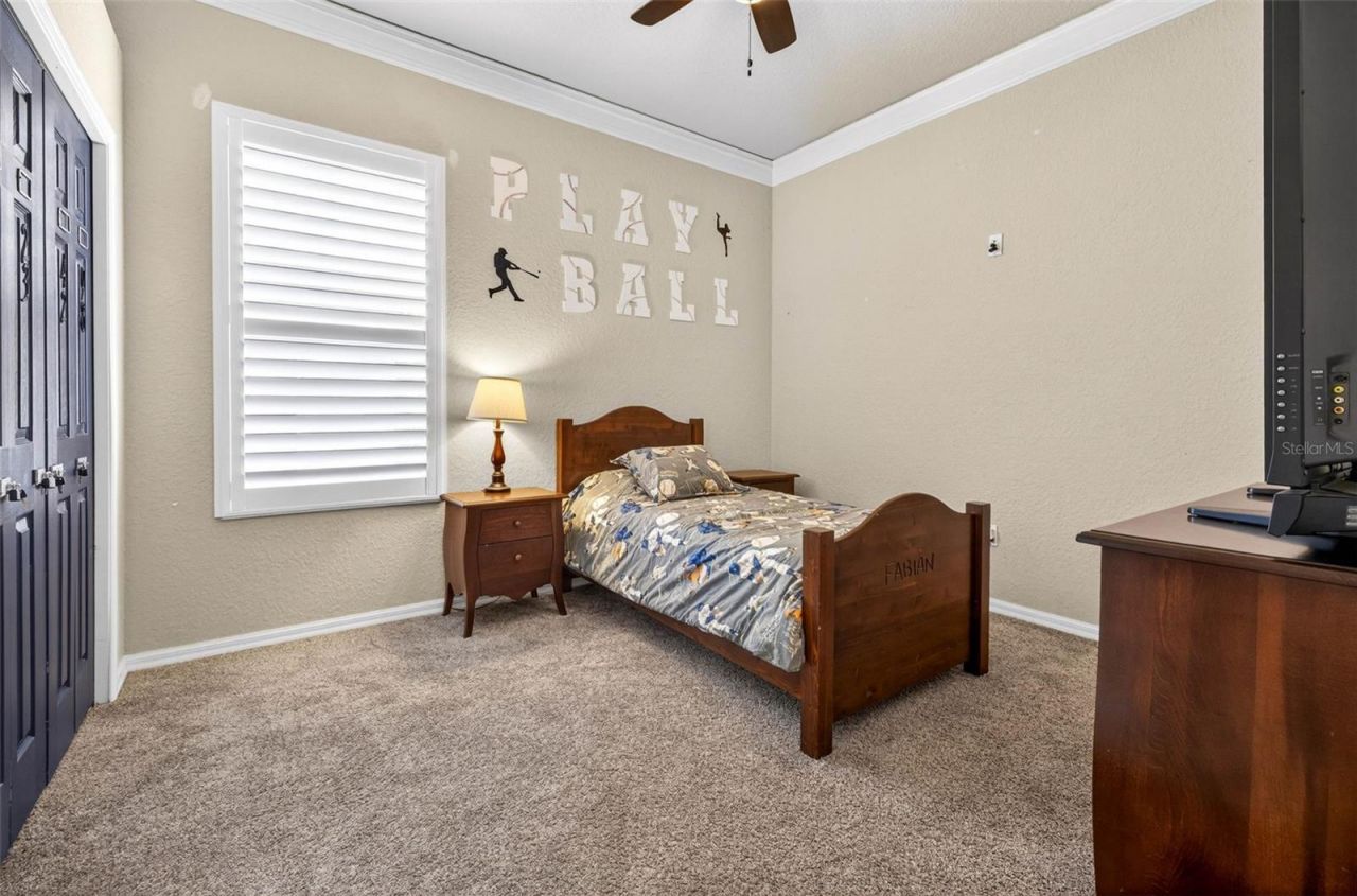 5905 Cherry Oak Drive , Valrico, FL 33596 Photo