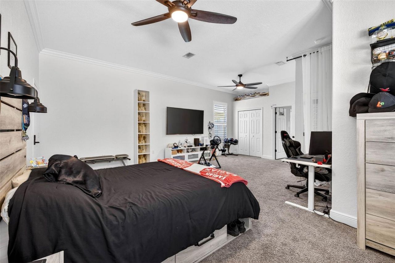 5905 Cherry Oak Drive , Valrico, FL 33596 Photo