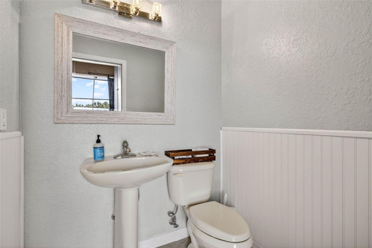 5905 Cherry Oak Drive , Valrico, FL 33596 Photo