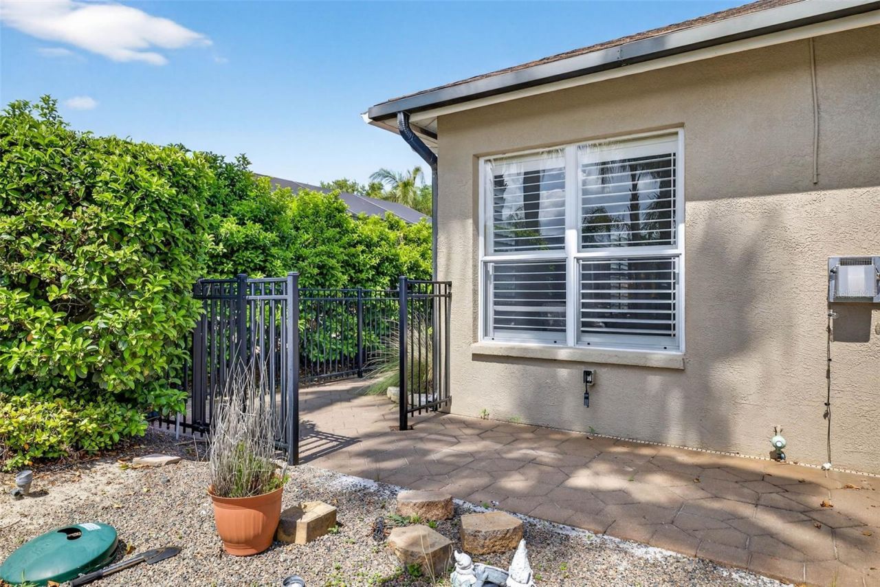 5905 Cherry Oak Drive , Valrico, FL 33596 Photo