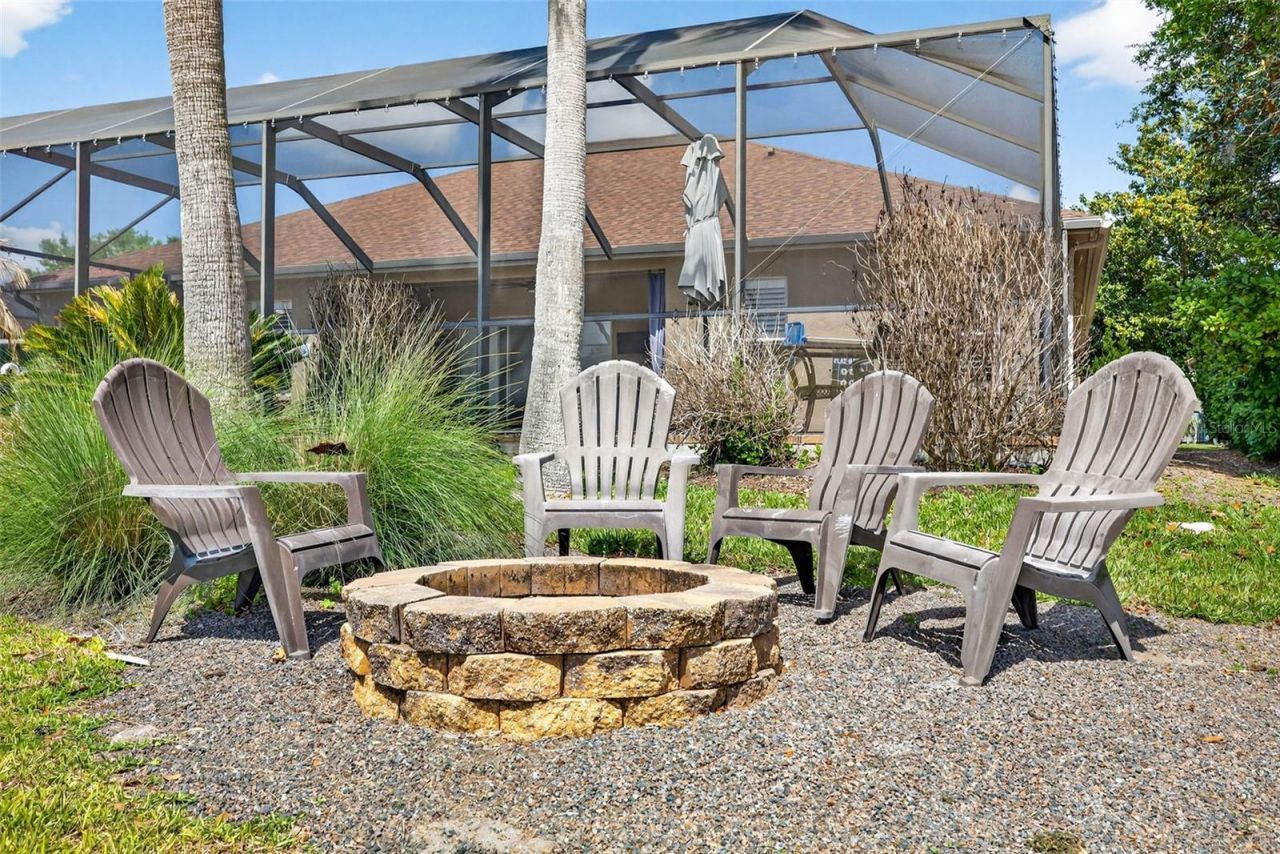 5905 Cherry Oak Drive , Valrico, FL 33596 Photo