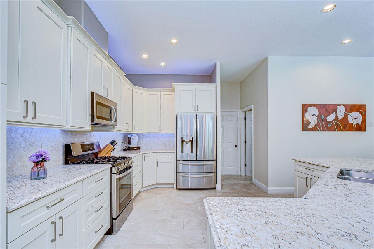 5612 Eagleglen Place, Lithia, FL 33547 Photo