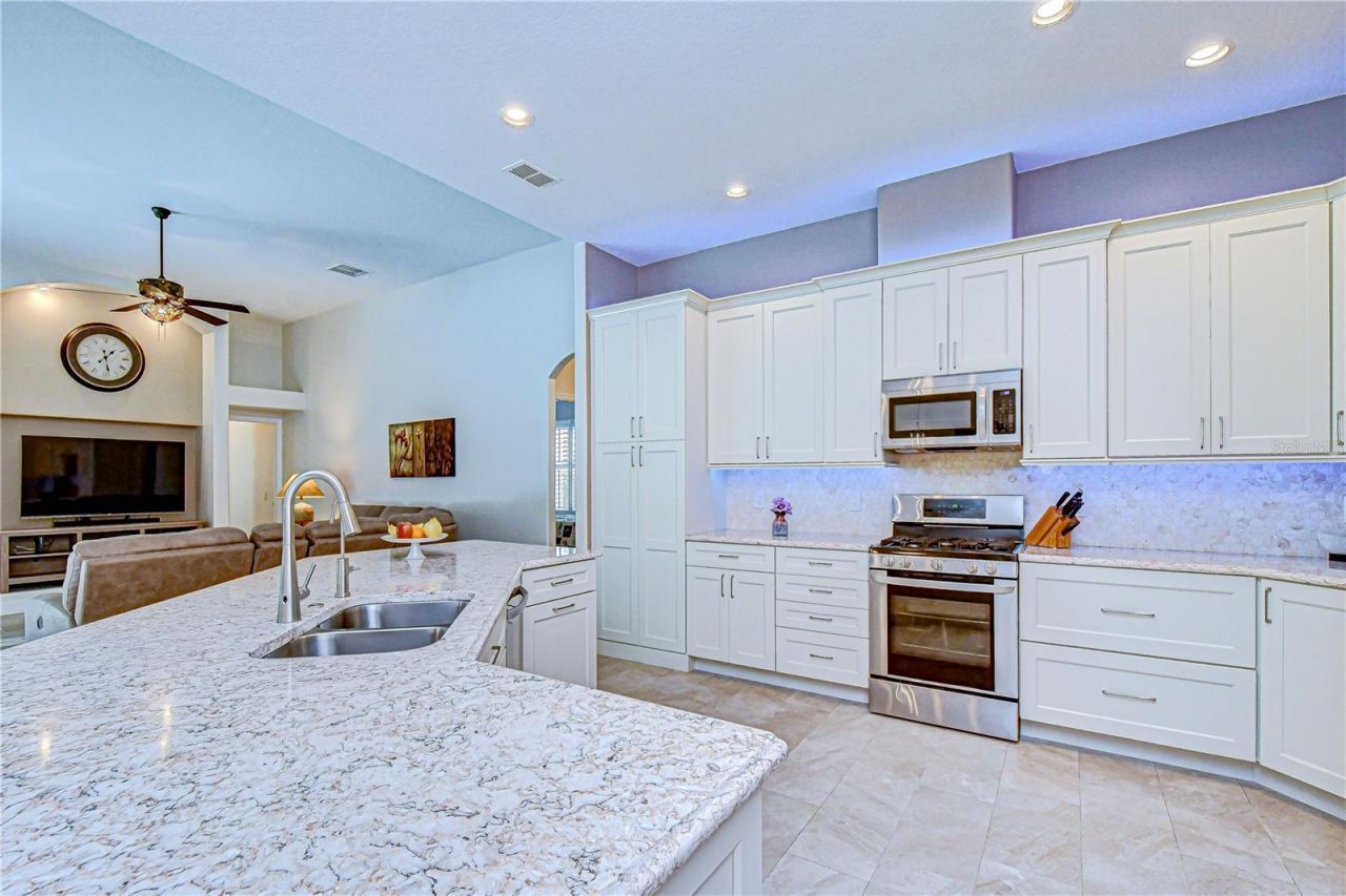 5612 Eagleglen Place, Lithia, FL 33547 Photo