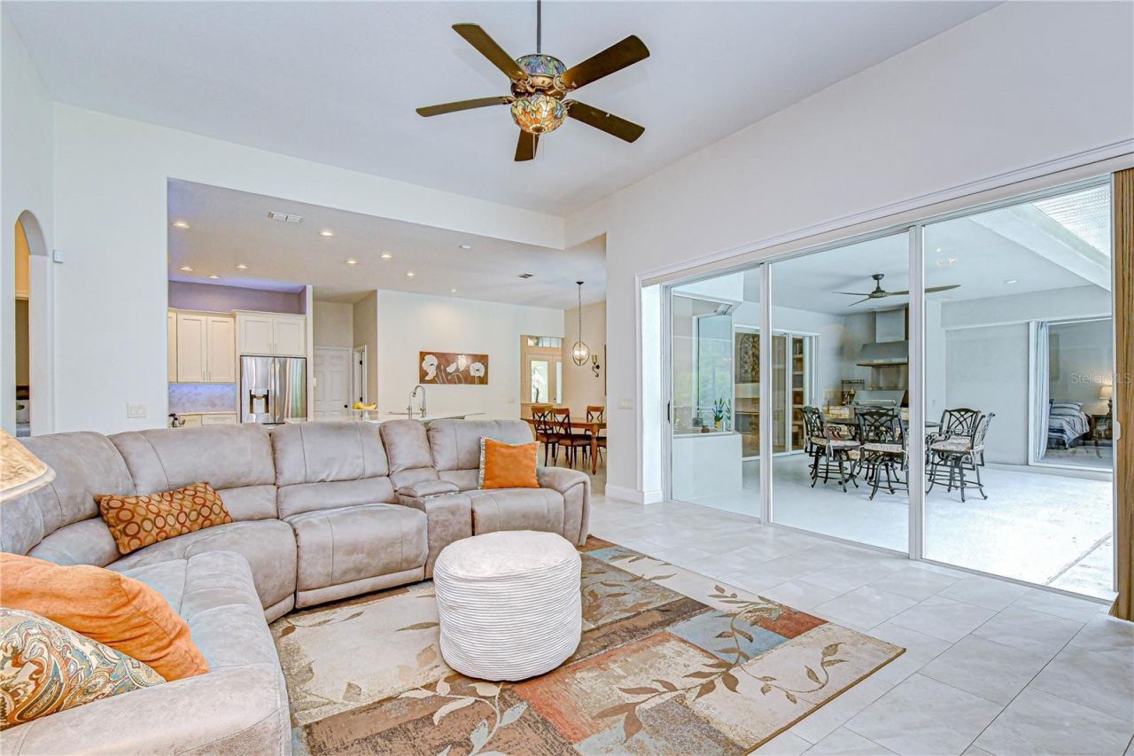 5612 Eagleglen Place, Lithia, FL 33547 Photo