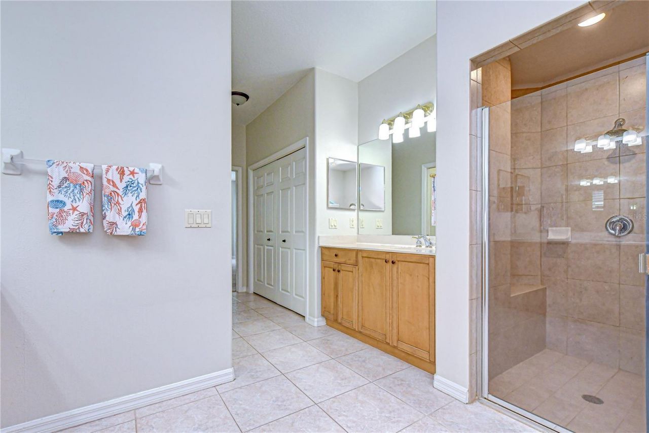 5612 Eagleglen Place, Lithia, FL 33547 Photo