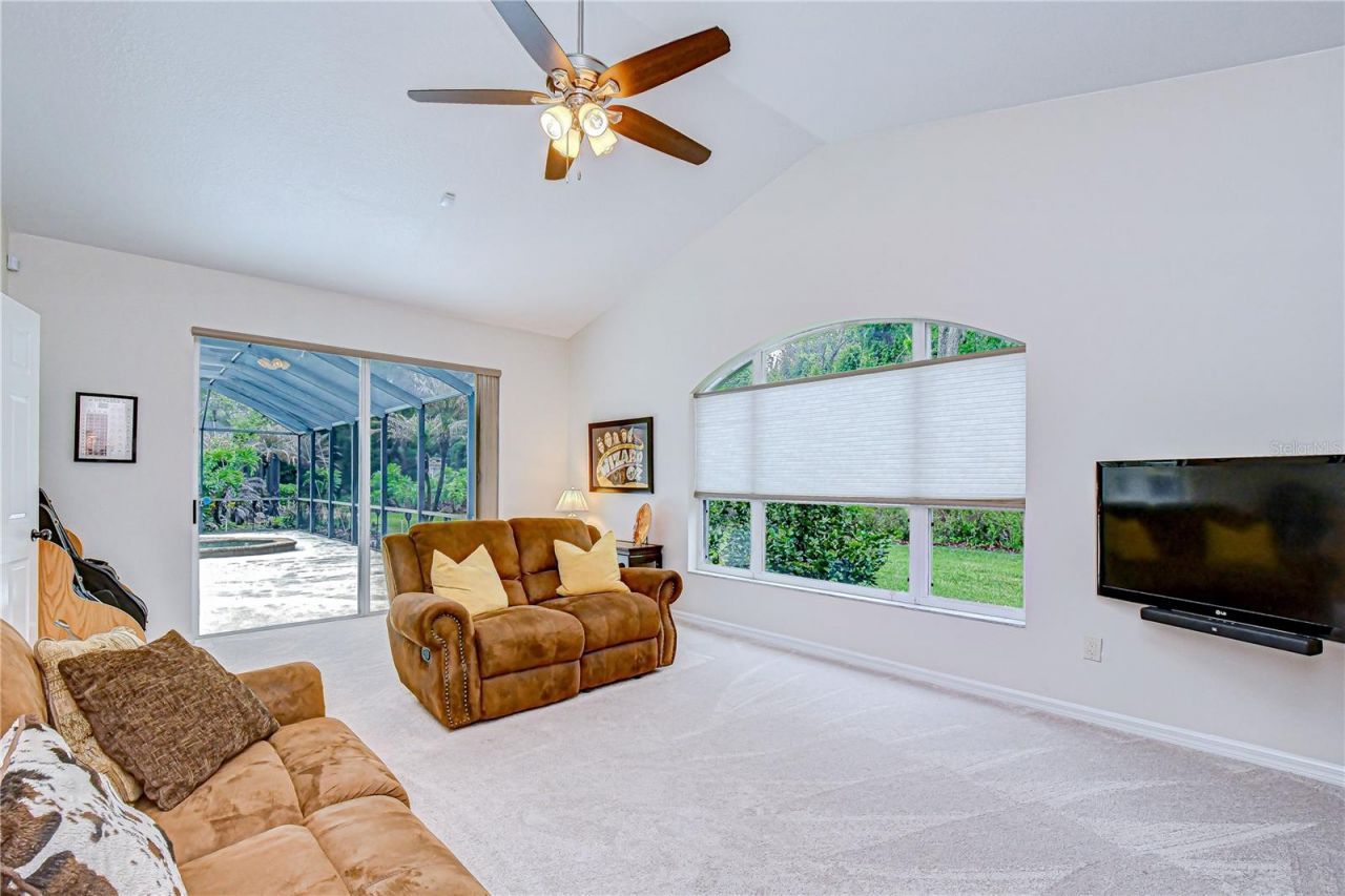 5612 Eagleglen Place, Lithia, FL 33547 Photo