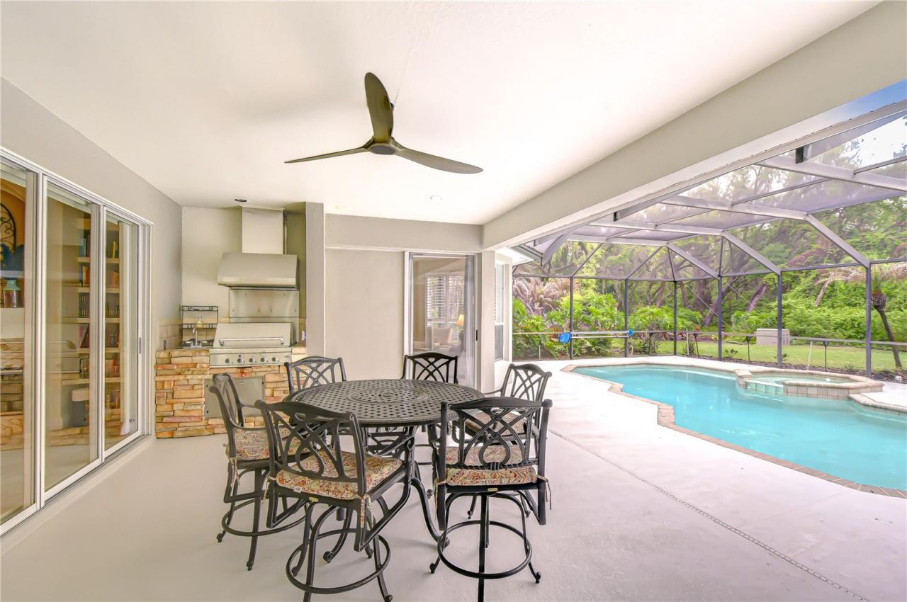 5612 Eagleglen Place, Lithia, FL 33547 Photo