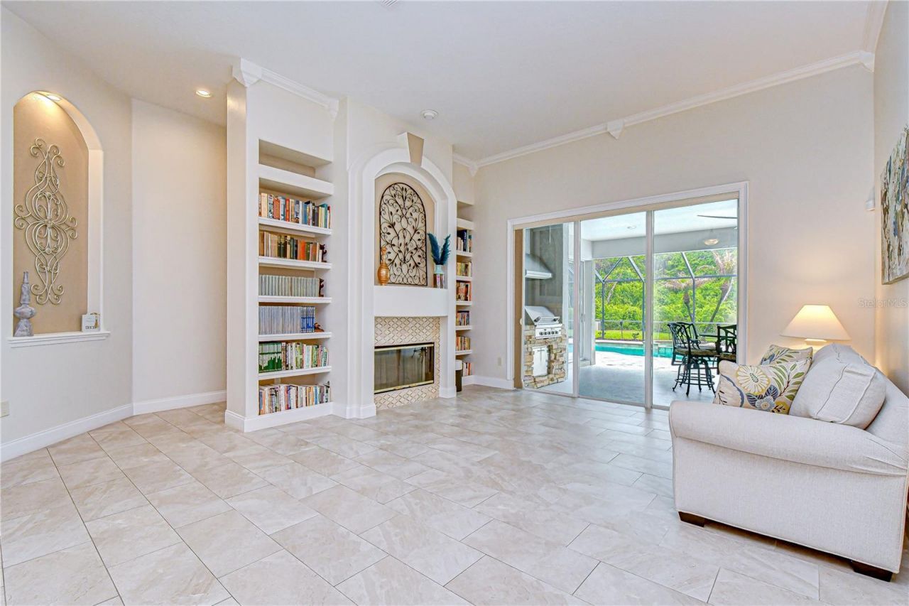 5612 Eagleglen Place, Lithia, FL 33547 Photo