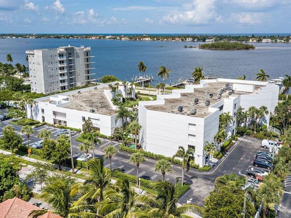 3701 S Flagler Drive, Unit B303, West Palm Beach, FL 33405