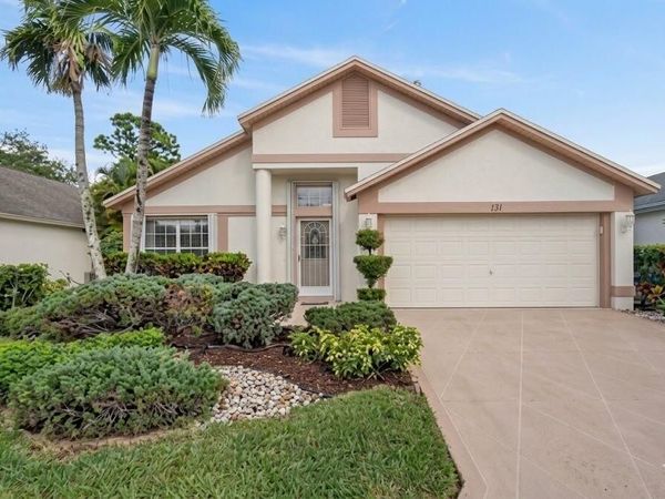131 Hammocks Court, Greenacres, FL 33413