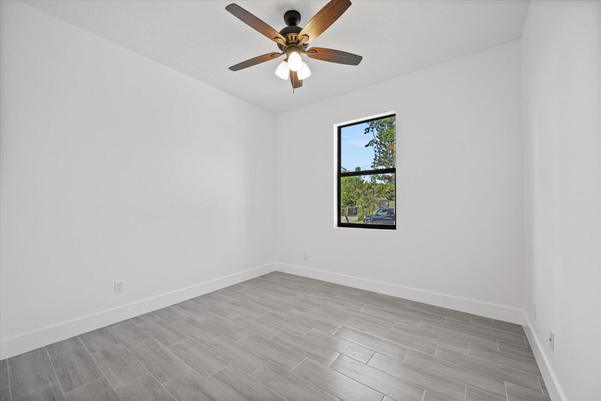 141 W 16th Street, West Palm Beach, FL 33404 Photo