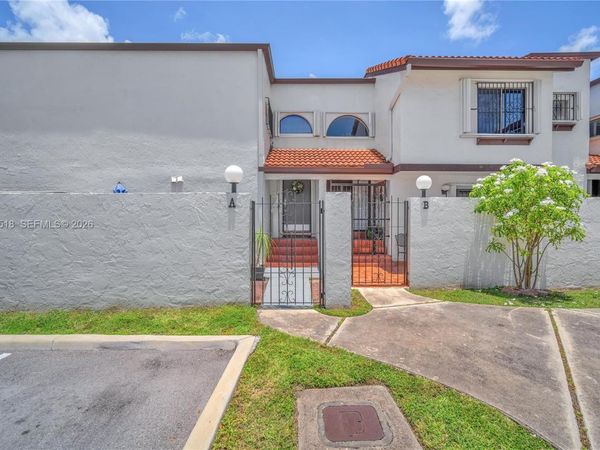 1321 SW 124th Ct, Unit 18-A, Miami, FL 33184